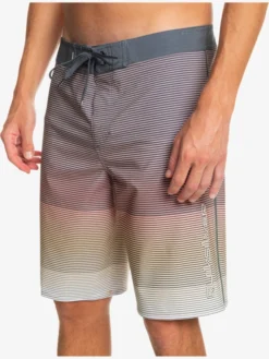 Quiksilver Surfsilk Massive 20" - Boardshort Pour Homme 11 Quiksilver Surfsilk Massive 20" - Boardshort Pour Homme -Magasin De Sports De Surf eqybs04783 quiksilverw ygy6 frt3