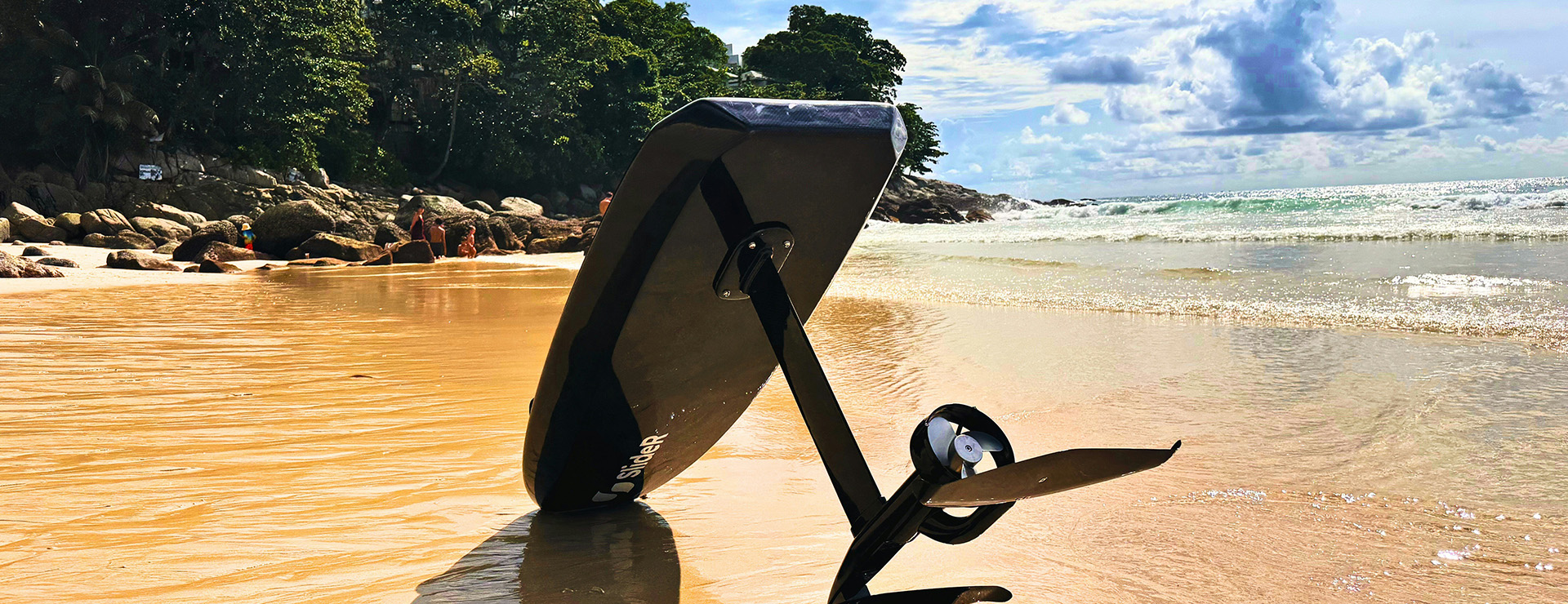 Devant -Magasin De Sports De Surf photo 1713962210692 0ba3996bab8f